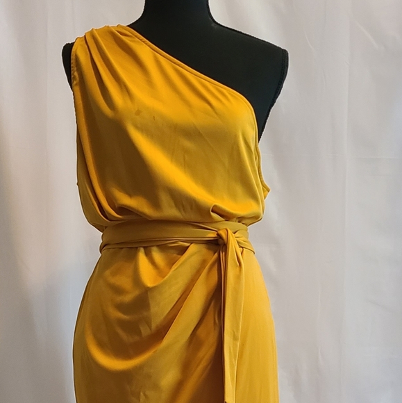 Shein, Yellow, left off shoulder dinner/date dress - Picture 6 of 7